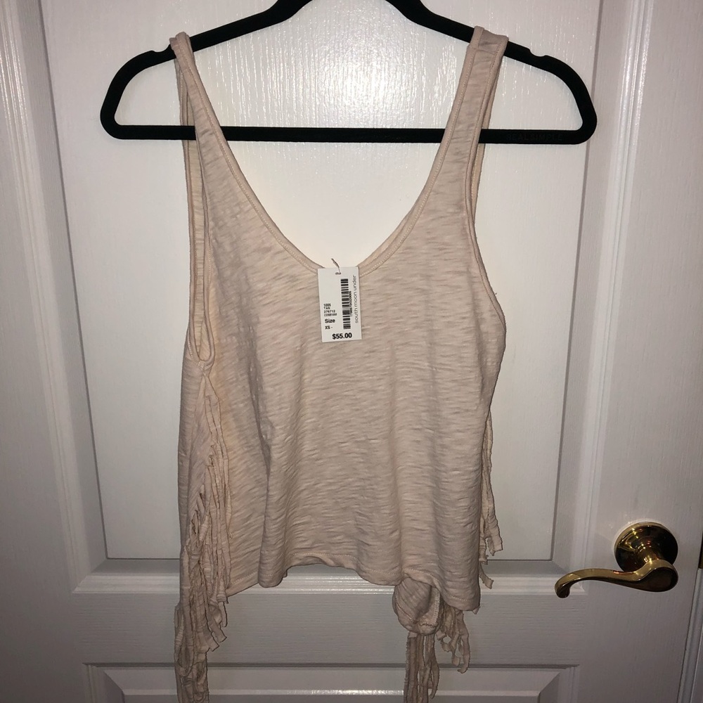 *NEW WITH TAGS* La Made Cream Fringe Tank